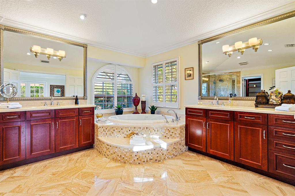 JUPITER INLET BEACH COLON - Residential