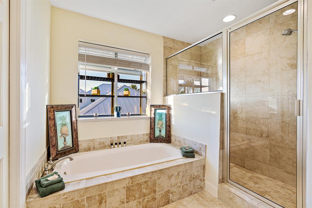 JUPITER INLET BEACH COLON - Residential