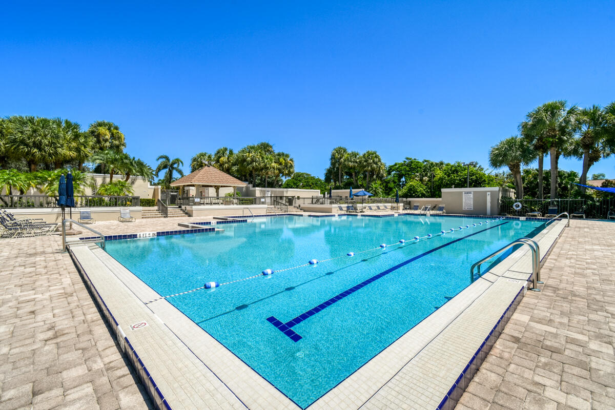 RIVER North of the Bluffs - Residential Lease