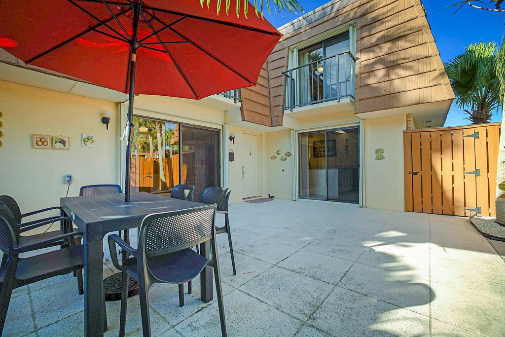 Photo of 3071 30th Court, Jupiter, FL 33477 (MLS # R11163961)