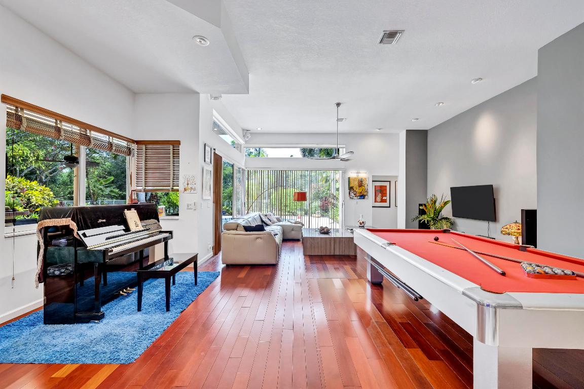 PARKLAND LAKES - Residential Lease