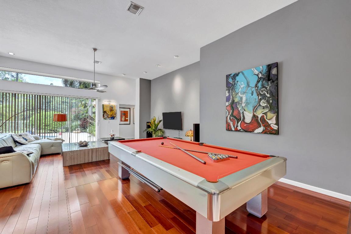 PARKLAND LAKES - Residential Lease