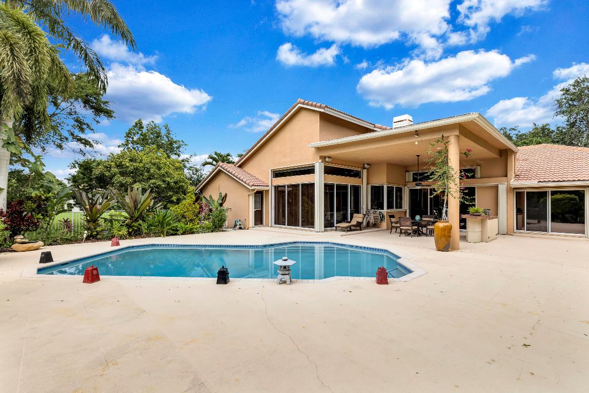 PARKLAND LAKES - Residential Lease