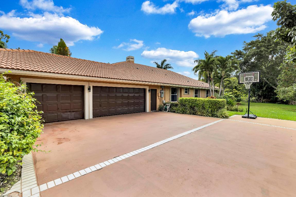 PARKLAND LAKES - Residential Lease