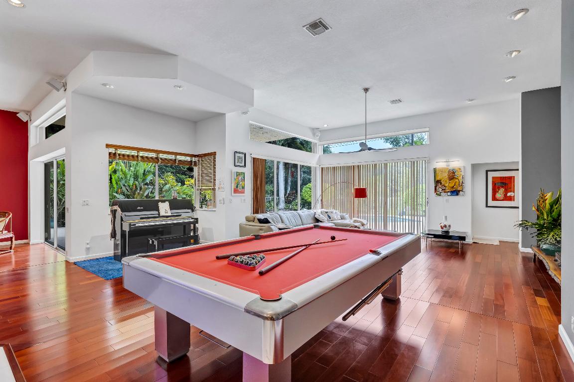 PARKLAND LAKES - Residential Lease