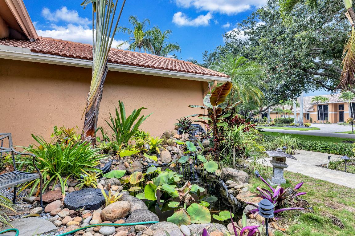 PARKLAND LAKES - Residential Lease