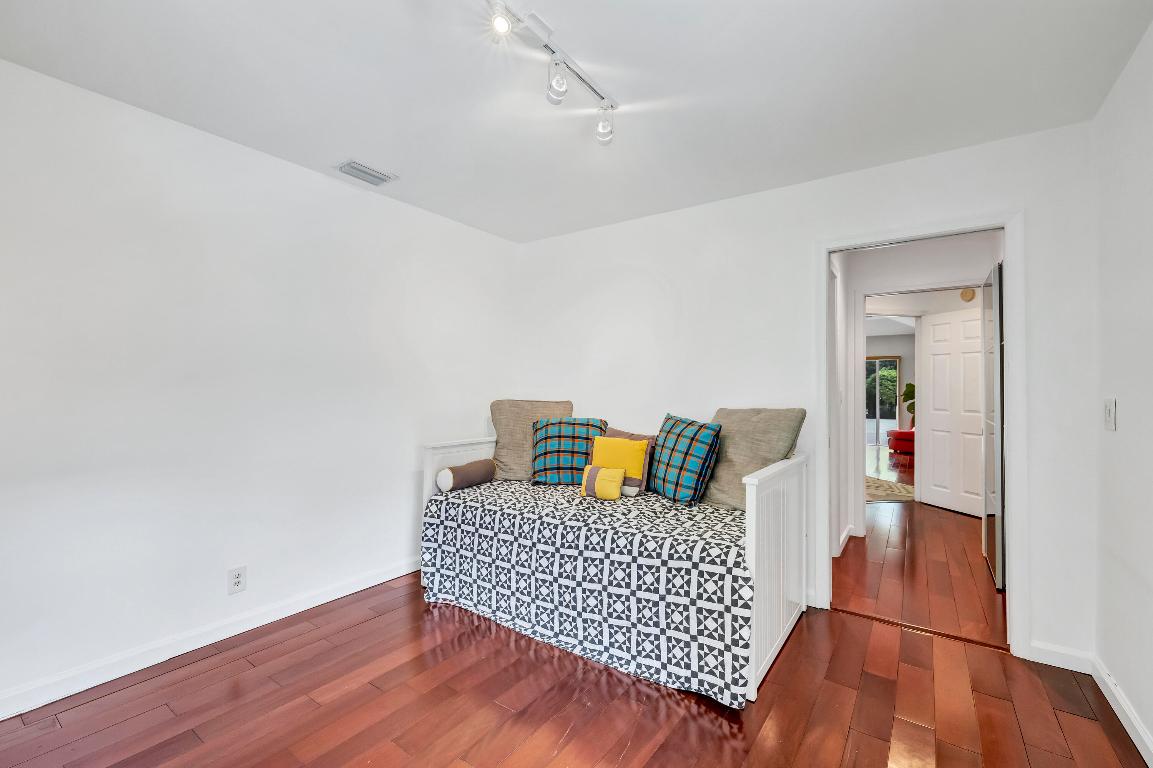 PARKLAND LAKES - Residential Lease