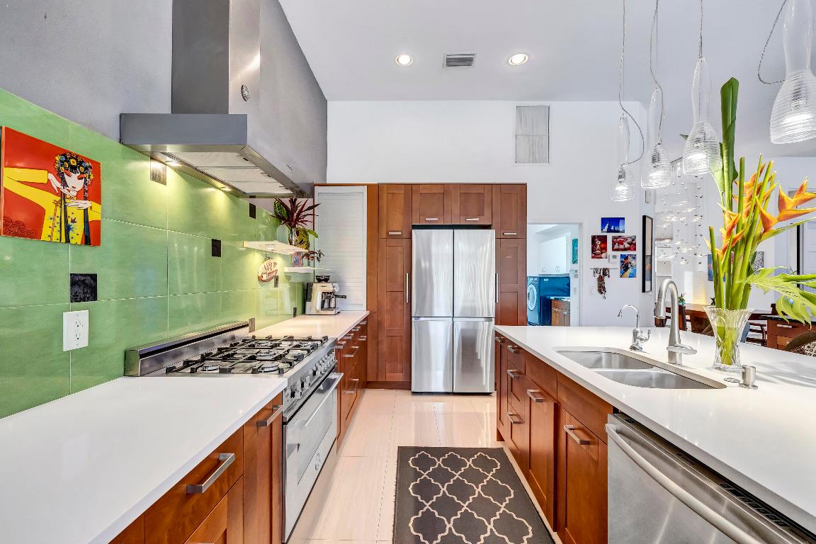 PARKLAND LAKES - Residential Lease