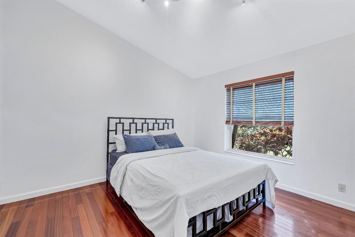 PARKLAND LAKES - Residential Lease