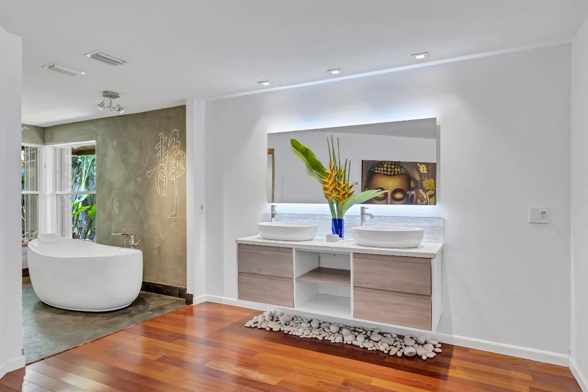 PARKLAND LAKES - Residential Lease