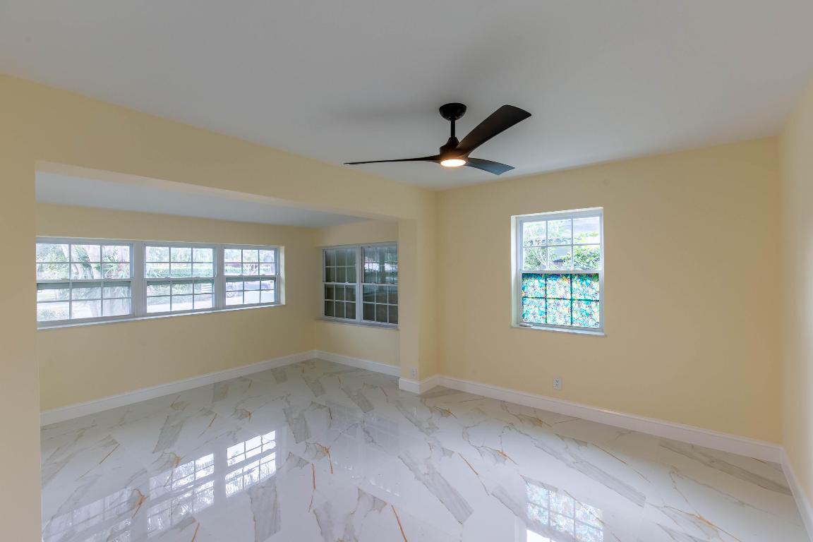 BEACHWAY MANOR - Residential