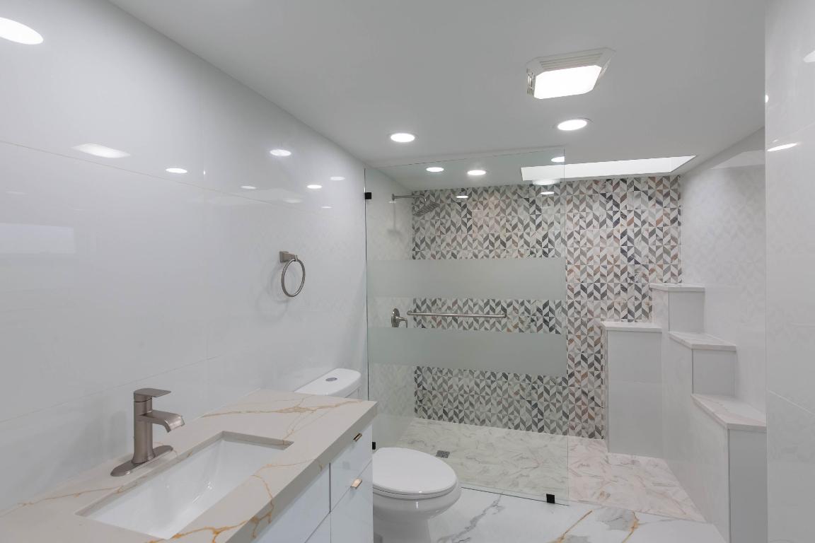 BEACHWAY MANOR - Residential