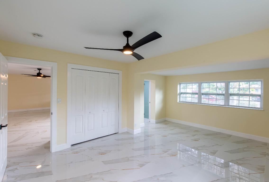 BEACHWAY MANOR - Residential