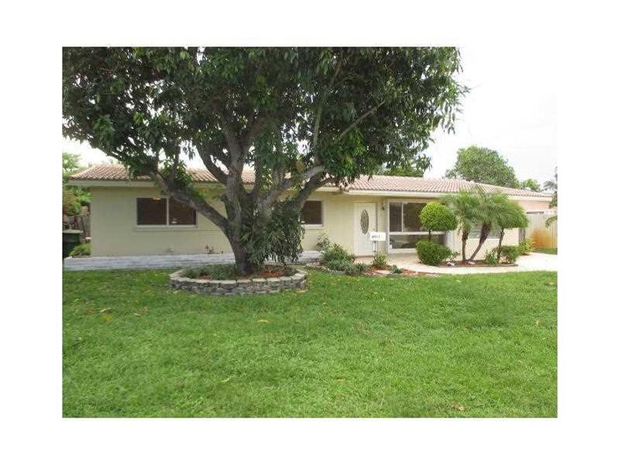 Spectacular 4B/2B home located in beautifully maintained Twin Lakes North! Property features brand new roof, updated kitchen and baths, SS appliances AND fresh interior & exterior paint. Backyard offers a private tropical oasis that's completely fenced an d perfect for entertaining. Close to great schools, the beach, restaurants, shopping and transportation. Please see attachment for Primary Resident Home Buyer Incentive Education Program. Information is believed accurate but is not warranted.