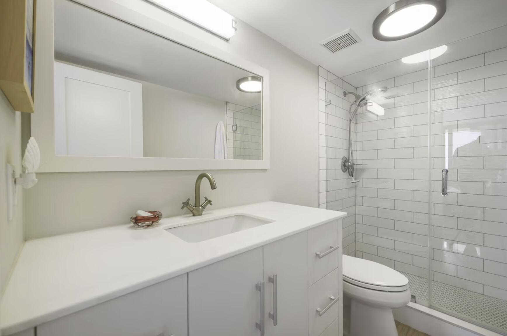 PALM BEACH HOUSE CONDO - Residential Lease