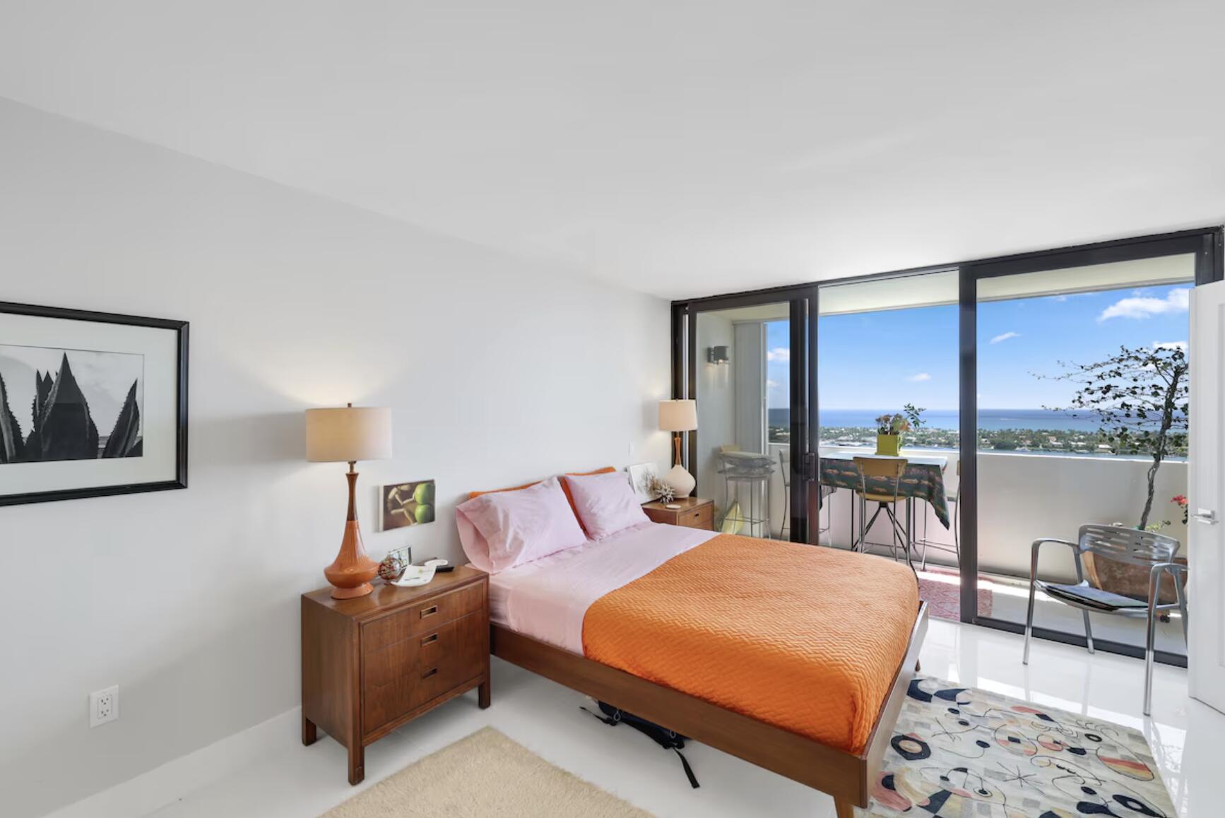 PALM BEACH HOUSE CONDO - Residential Lease