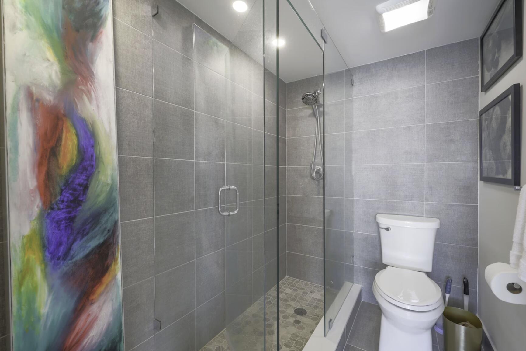 PALM BEACH HOUSE CONDO - Residential Lease