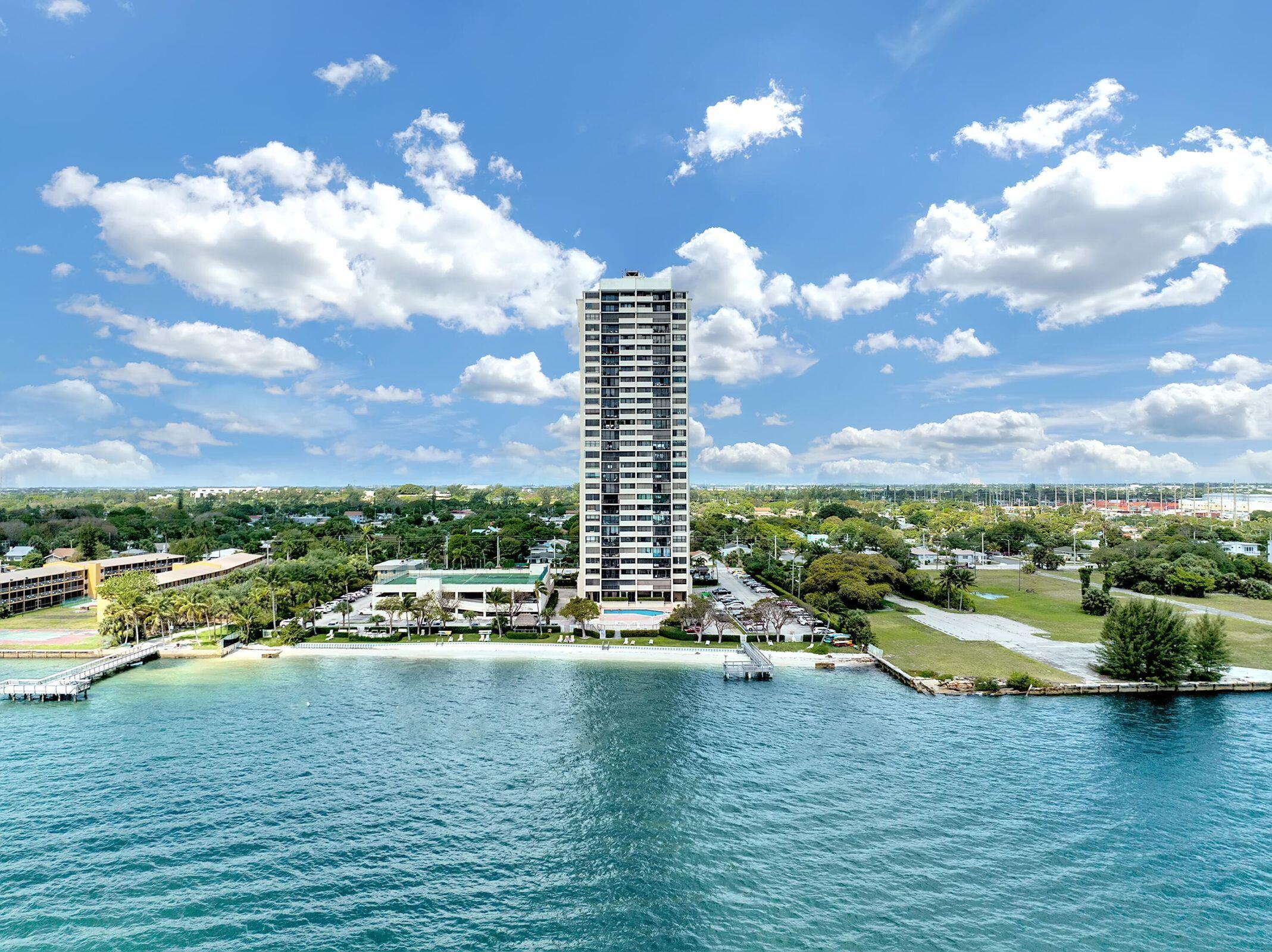 PALM BEACH HOUSE CONDO - Residential Lease