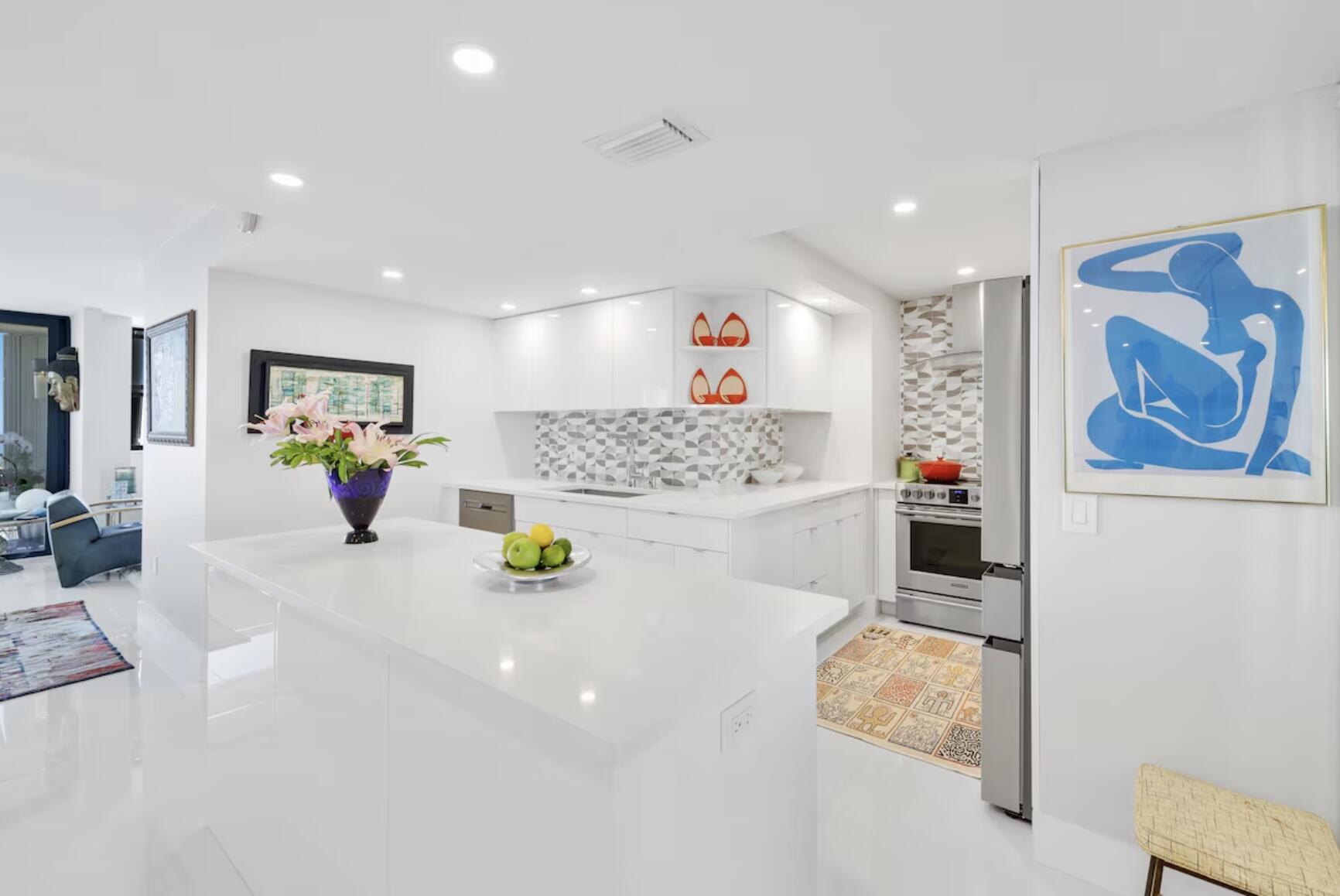 PALM BEACH HOUSE CONDO - Residential Lease