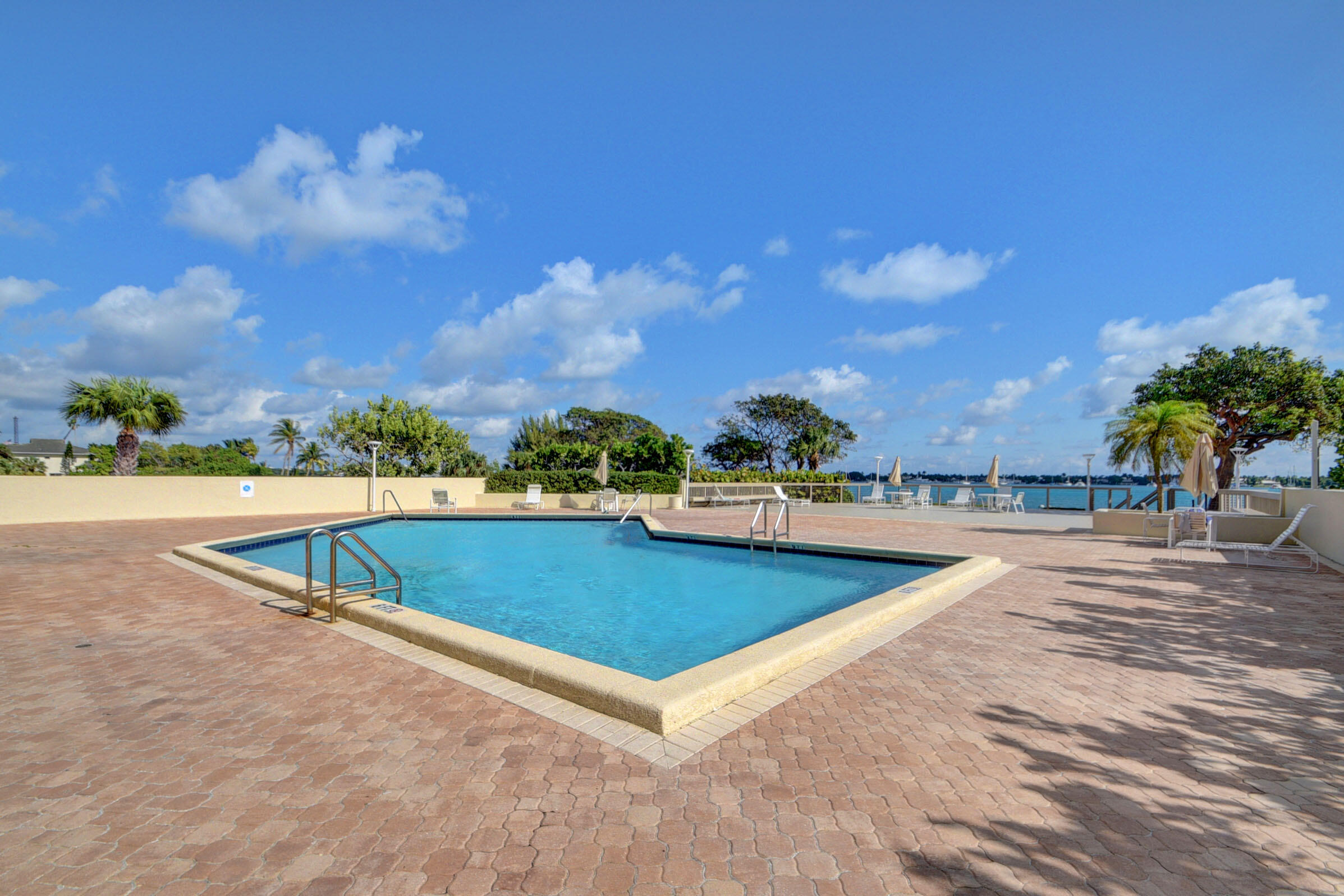 PALM BEACH HOUSE CONDO - Residential Lease