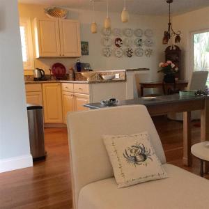 BROADWAY ST LUCIE - Residential