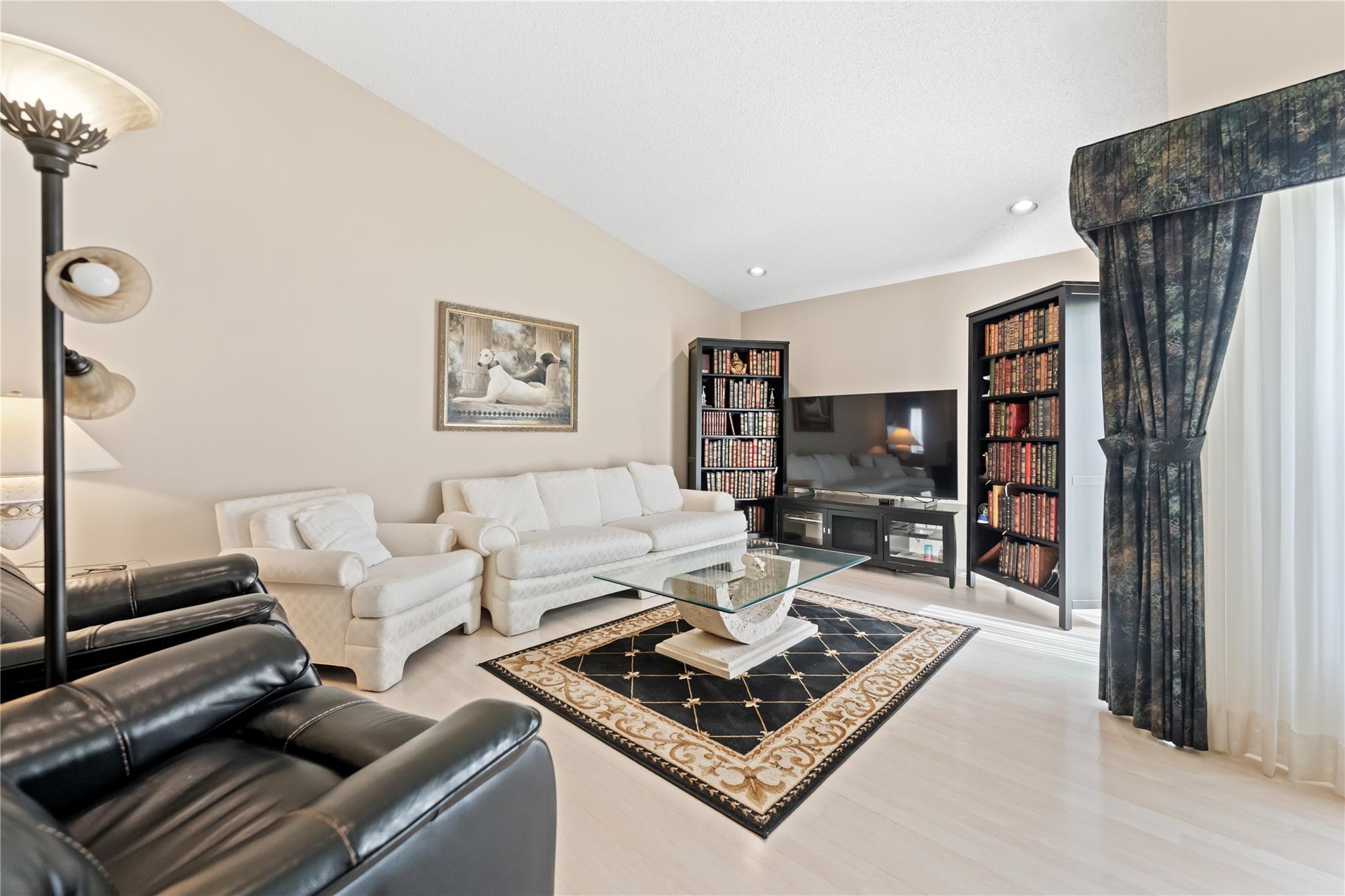 1022 NW 125th Ave