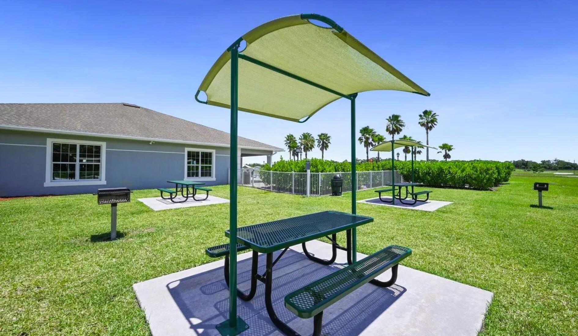 WATERSTONE PHASE THREE - Residential