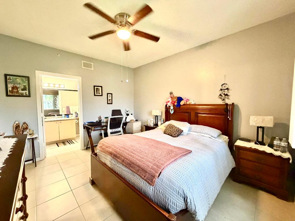 KENSINGTON OF ROYAL PALM BEACH CONDOI - Residential