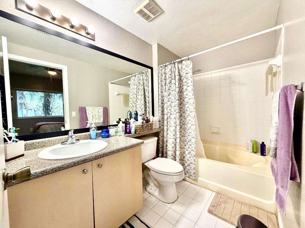 KENSINGTON OF ROYAL PALM BEACH CONDOI - Residential