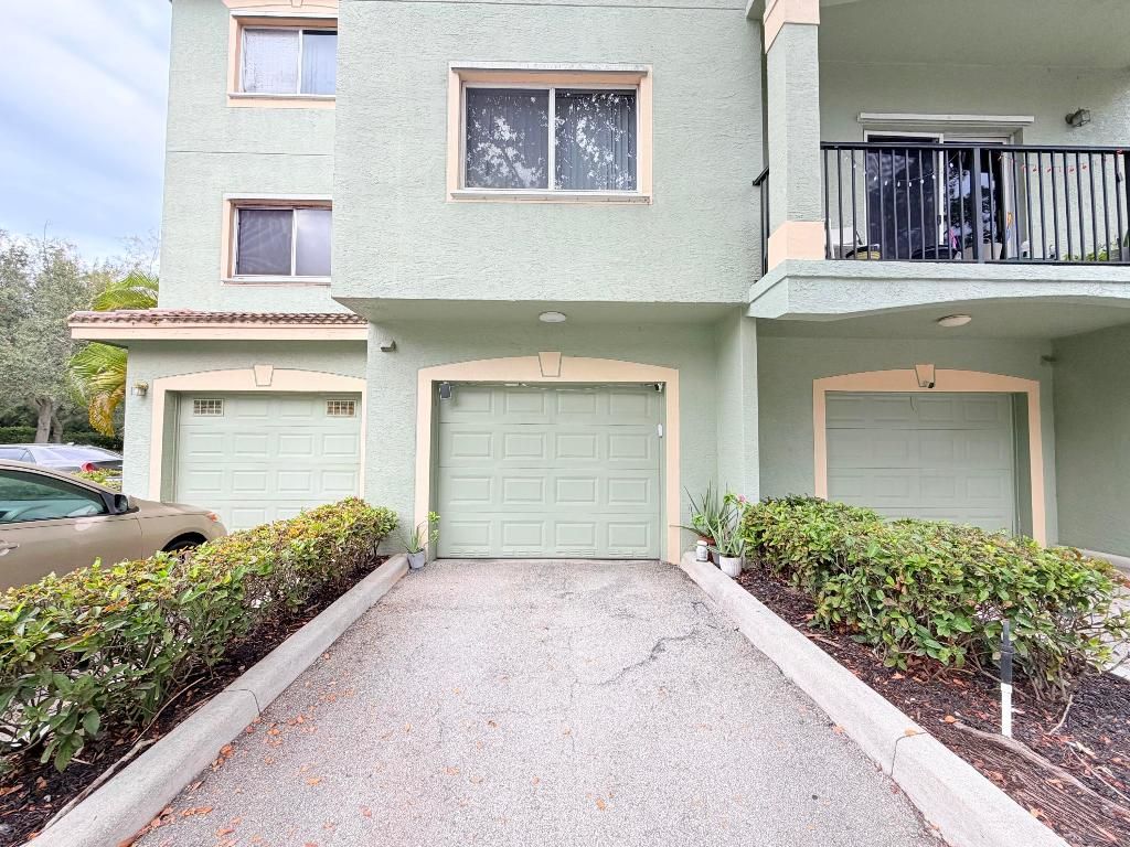 Photo of 330 Crestwood Circle N #202, Royal Palm Beach, FL 33411 (MLS # R11158096)