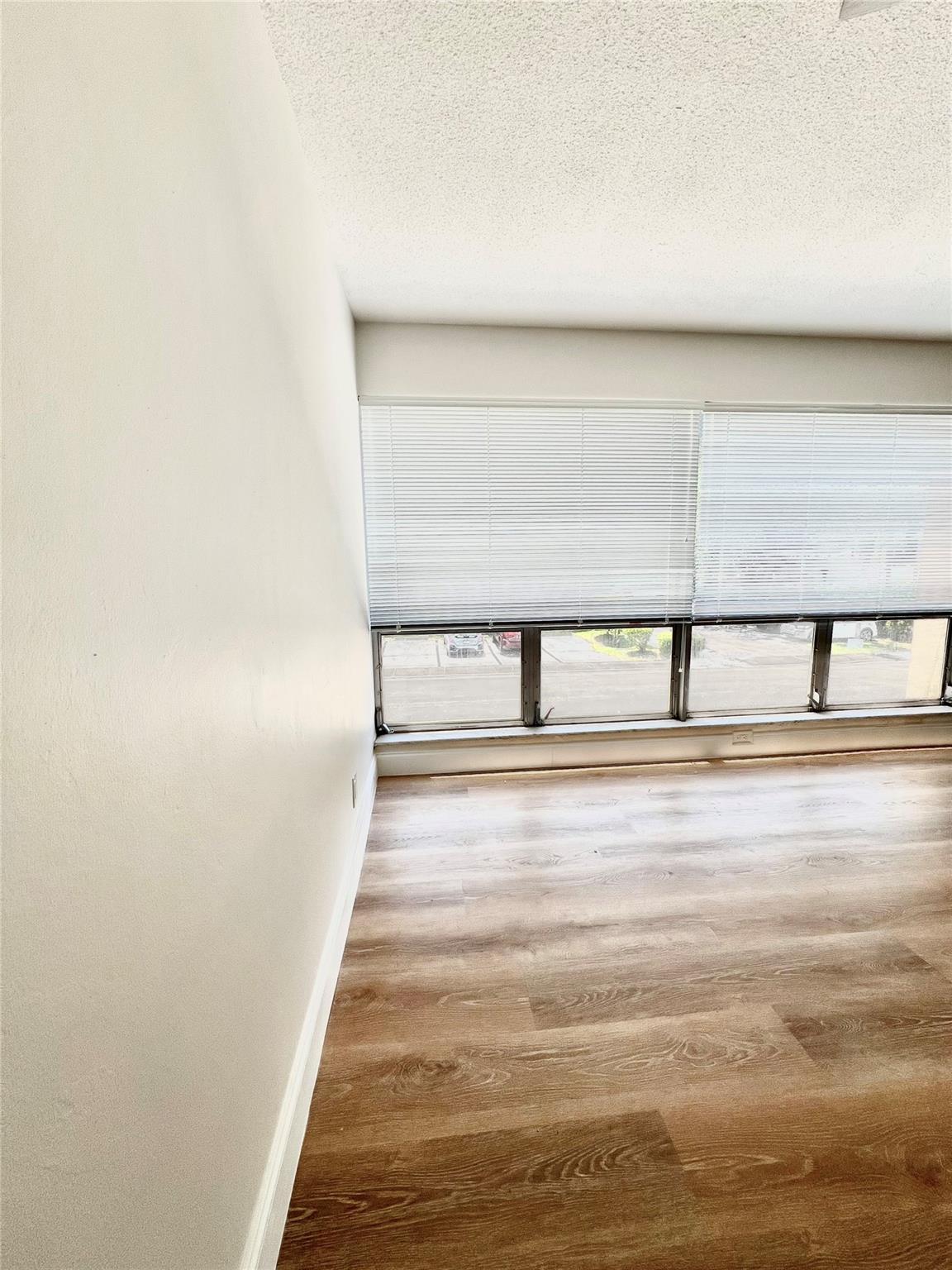 1201 SE 2nd Ct 102