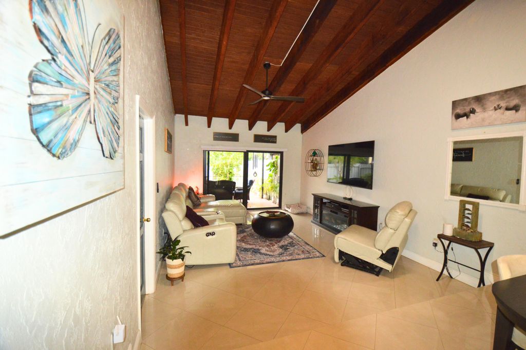 Photo of 2280 Poinsetta Court, Pembroke Pines, FL 33026 (MLS # B26025204)