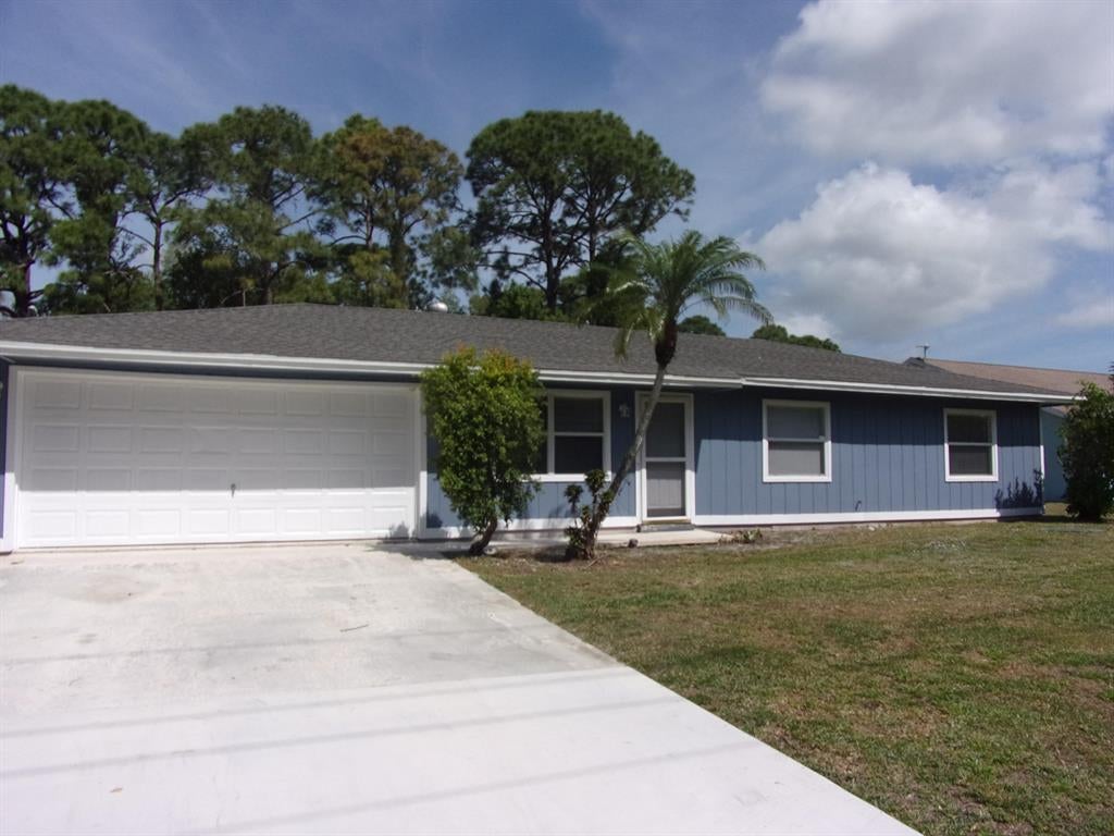 Photo of 589 SE Faith Terrace, Port Saint Lucie, FL 34983 (MLS # R10702960)