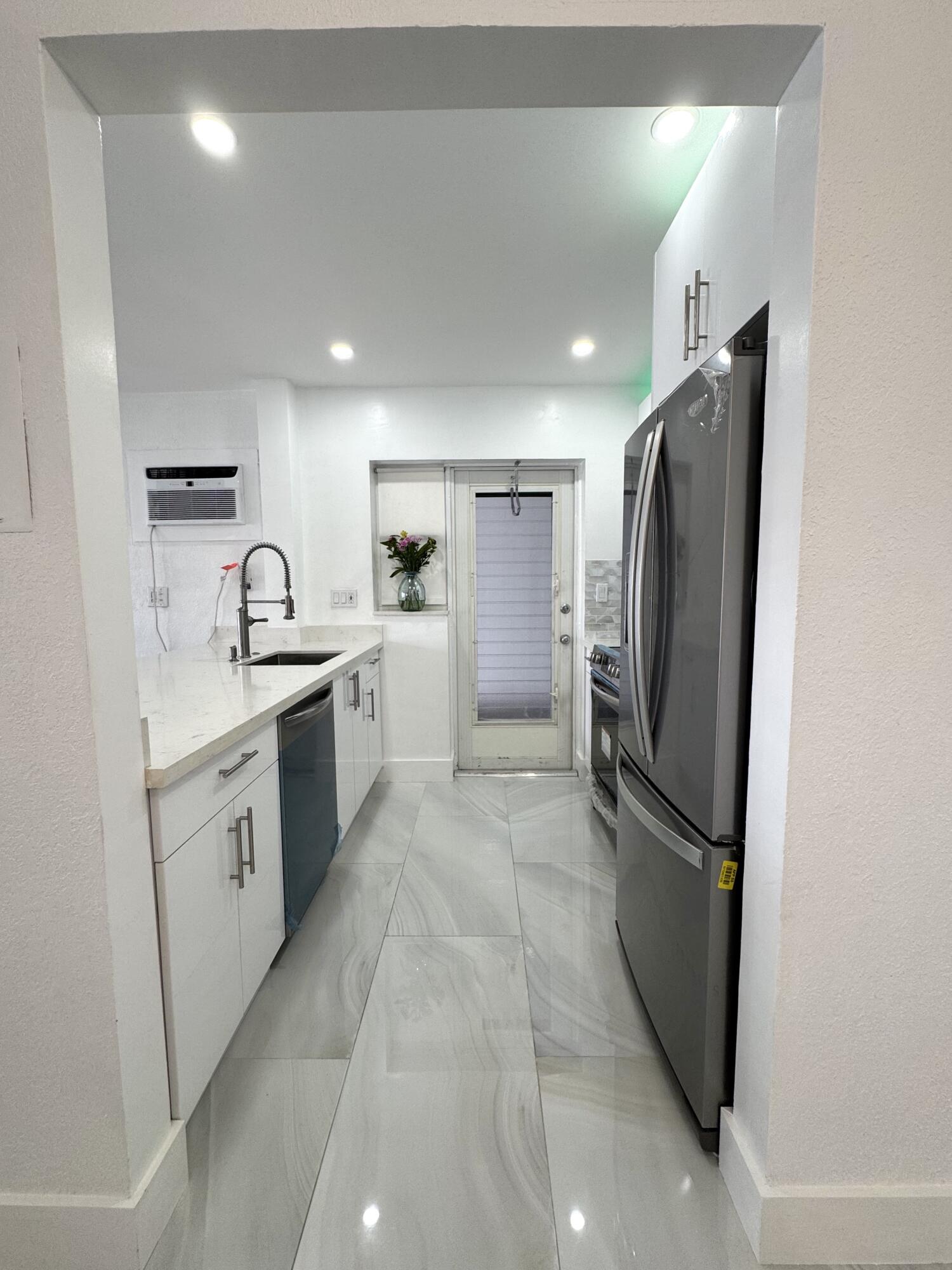 DURHAM APARTMENTS CONDO - Residential