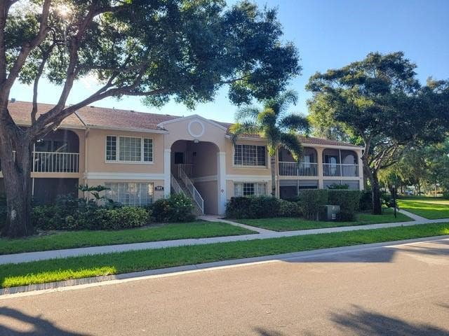 Photo of 13851 Oneida Drive #D2, Delray Beach, FL 33446 (MLS # B26033006)