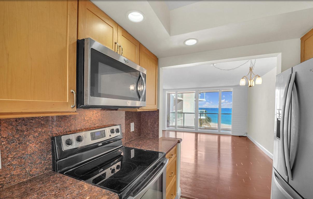 1057 Hillsboro Mile 411