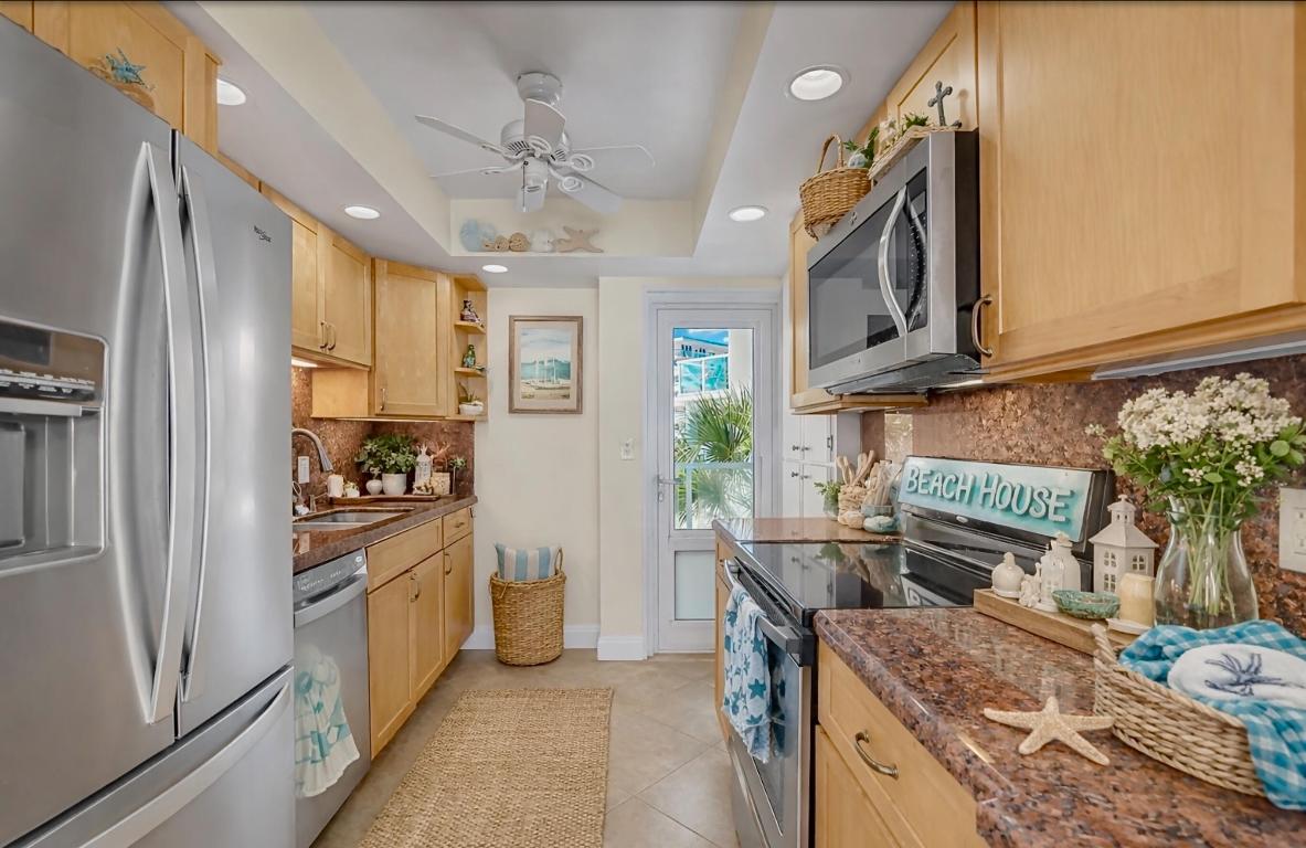 DIAMONDHEAD CONDO - Residential