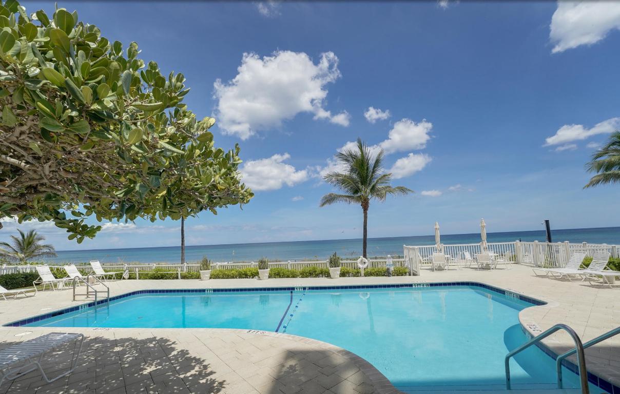 DIAMONDHEAD CONDO - Residential