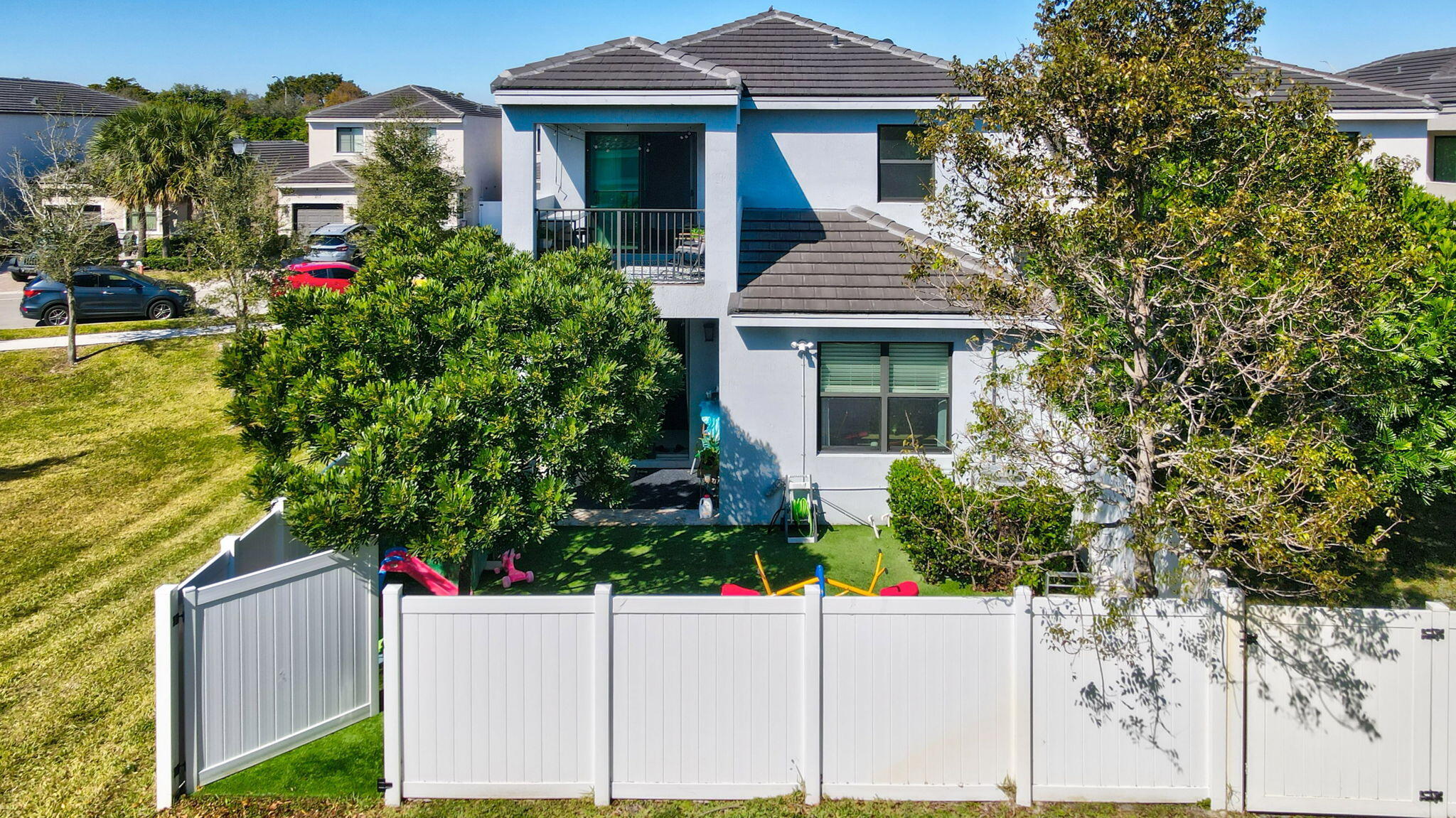 RESIDENCES AT PALM AIRE - Residential