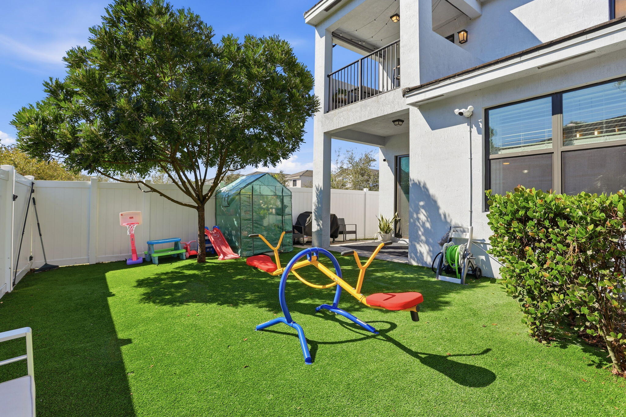 RESIDENCES AT PALM AIRE - Residential