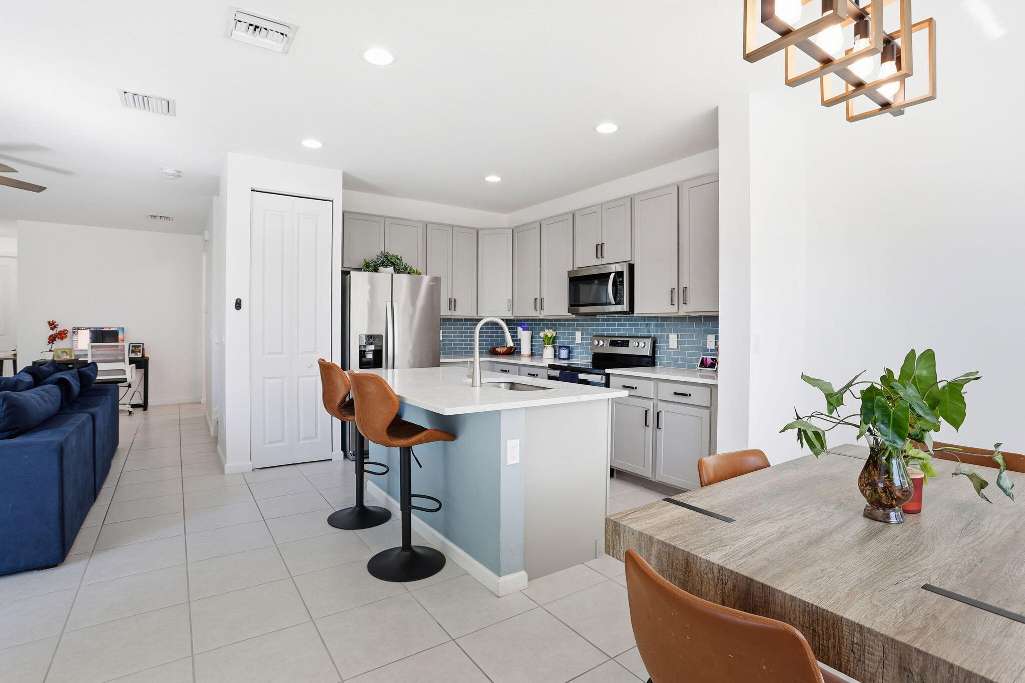 RESIDENCES AT PALM AIRE - Residential