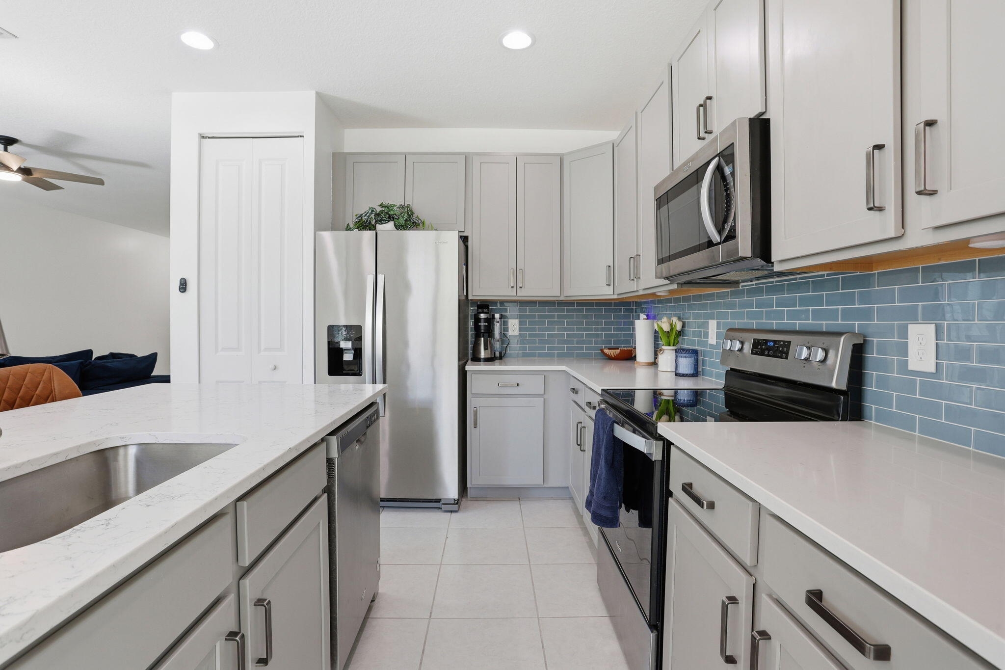 RESIDENCES AT PALM AIRE - Residential