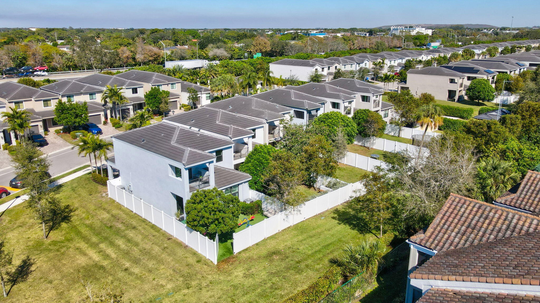 RESIDENCES AT PALM AIRE - Residential