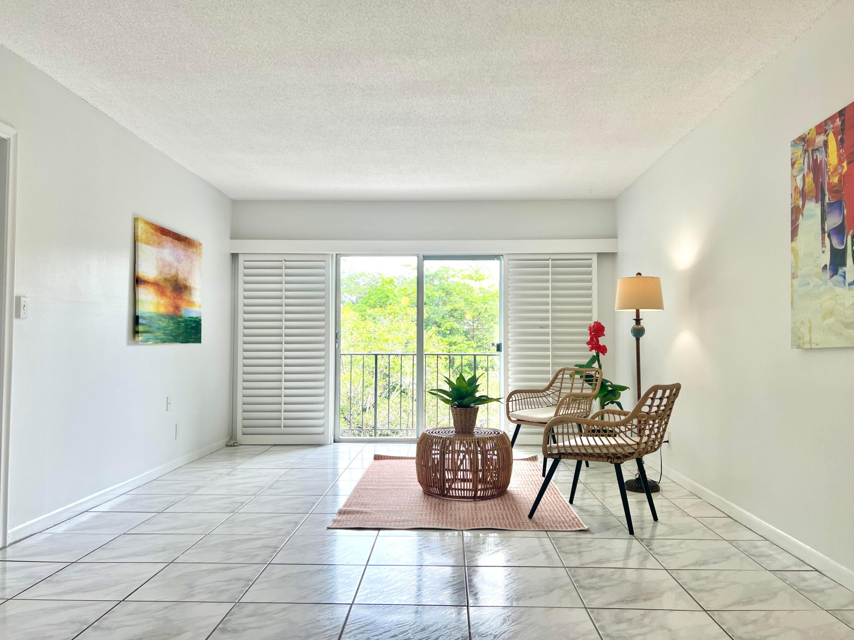 HIDDEN HARBOR CONDOMINIUM - Residential