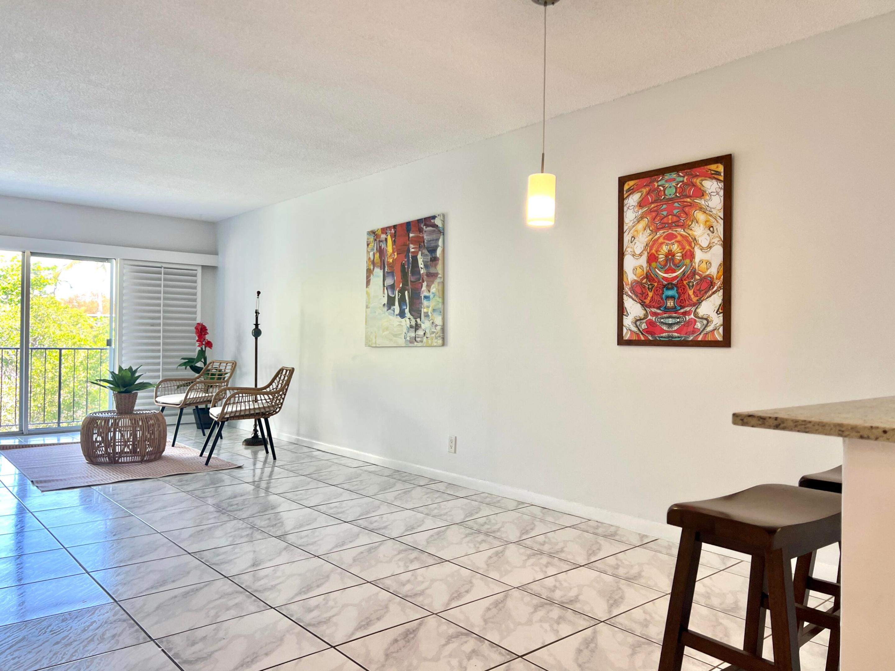 HIDDEN HARBOR CONDOMINIUM - Residential