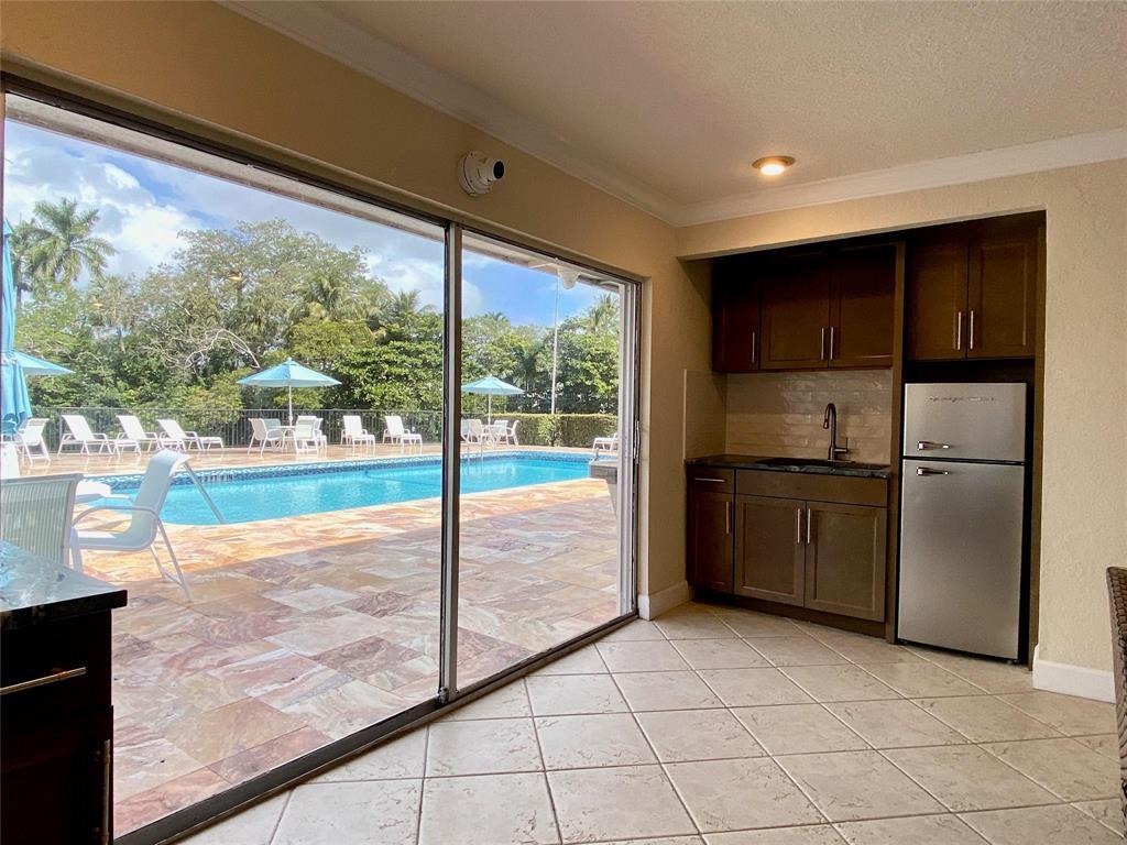 HIDDEN HARBOR CONDOMINIUM - Residential