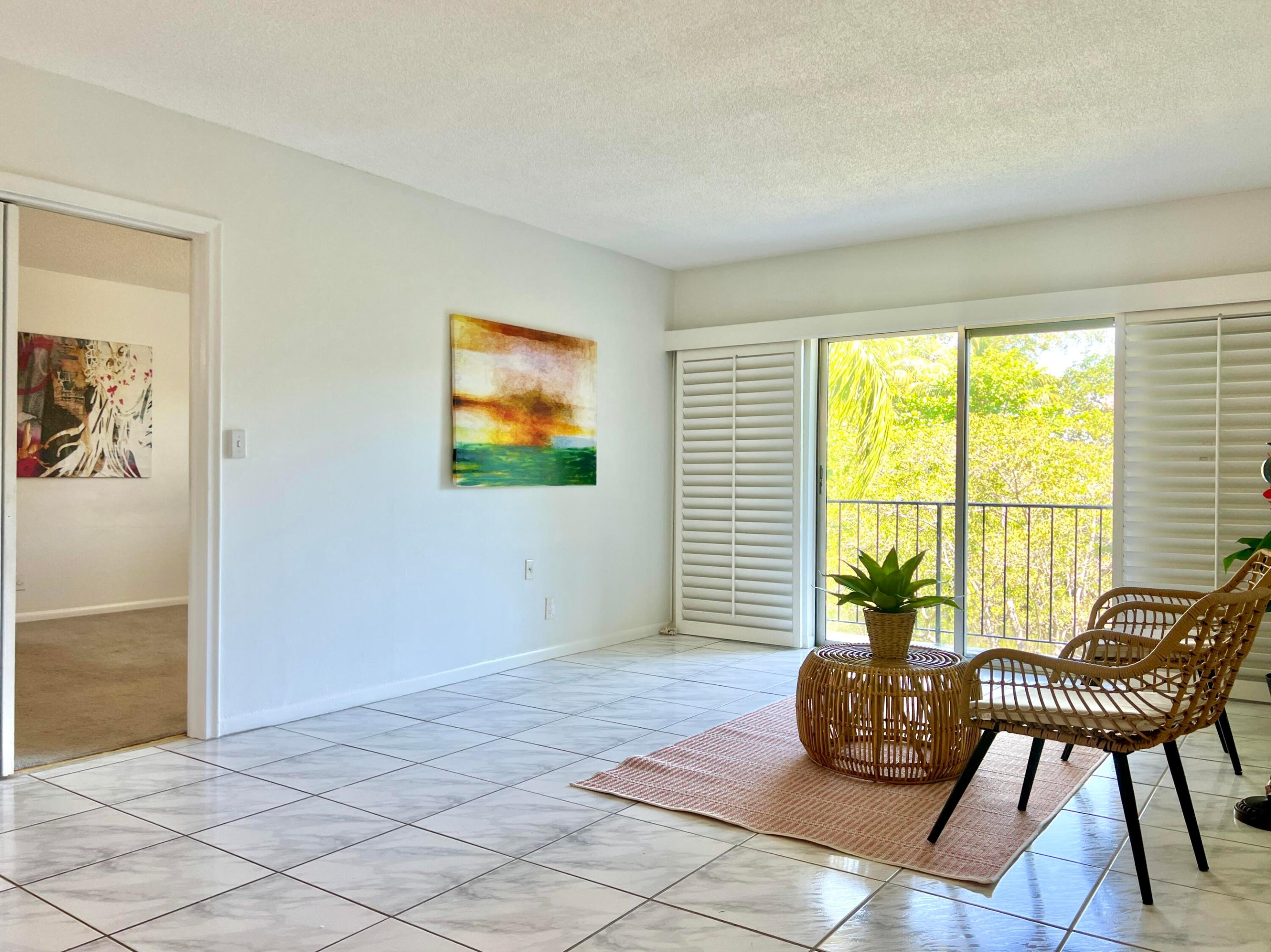 HIDDEN HARBOR CONDOMINIUM - Residential