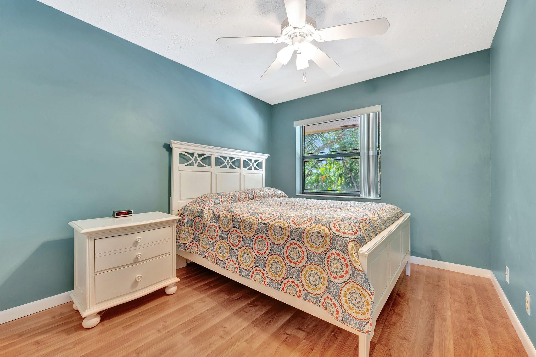 GOLDEN RAINTREE VI - Residential