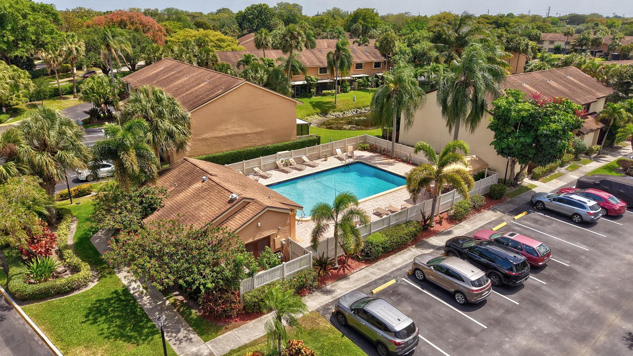 GOLDEN RAINTREE VI - Residential