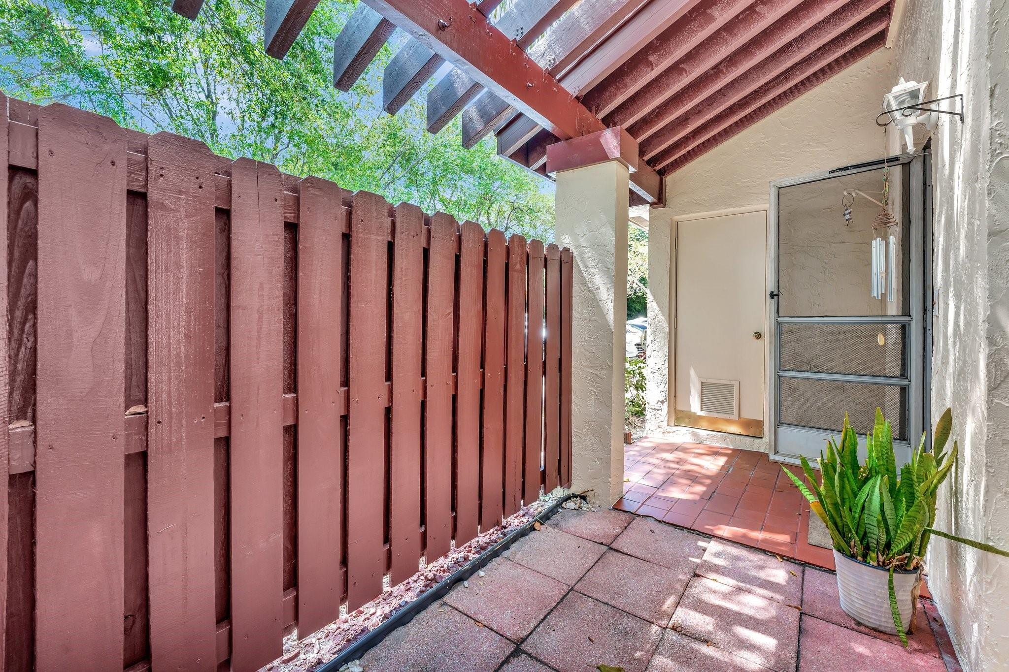 3725 Carambola Cir 2824